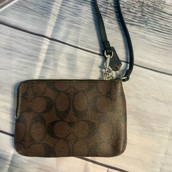 Coach Wristlet Wallet Signature Brown And Black Like New 🤎🖤 - Picture 2 of 9